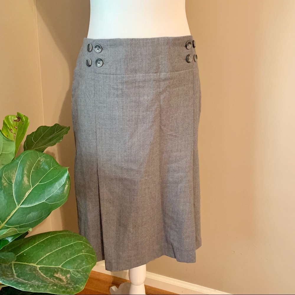 Banana Republic size 8 gray wool skirt